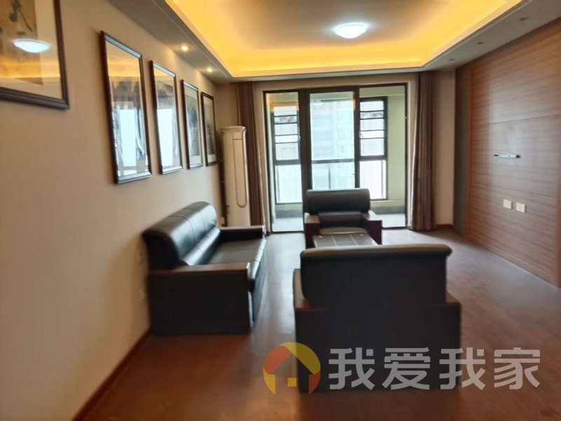 万科金域蓝湾 南北通透，采光好 装修好，环镜优美 视野好，诚心出租