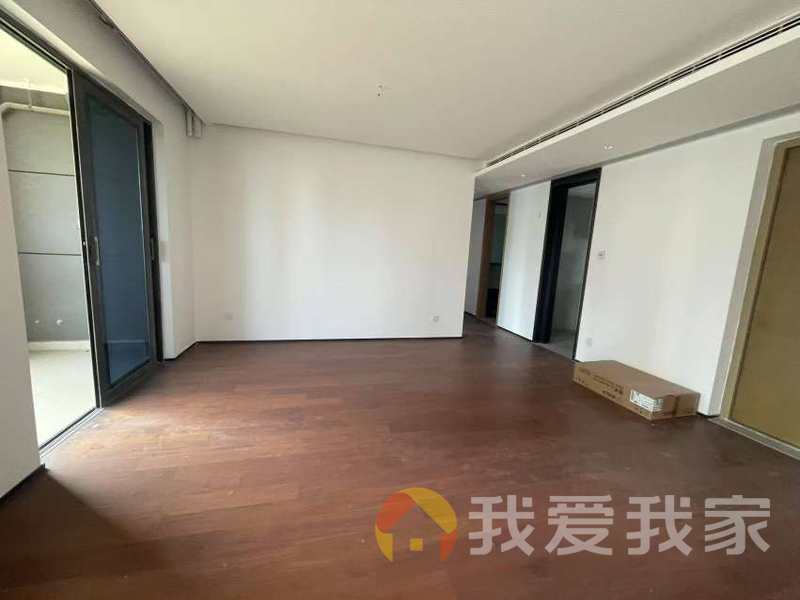 南昌我爱我家九龙湖新力江悦精装三房，带中央空调，外国语书包，近4号线
