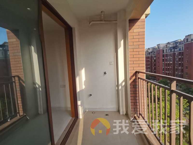 南昌我爱我家中大府 南北通透，采光好 装修好，环镜优美 中间楼层