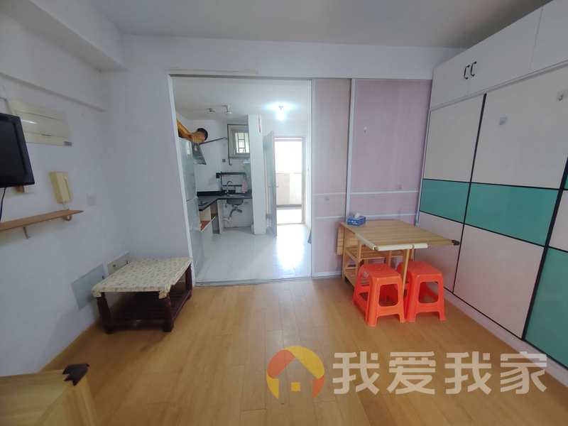 南昌我爱我家万科蚂蚁工房 南北通透，采光好 装修好，环镜优美 周边匹套完善，，出行方便