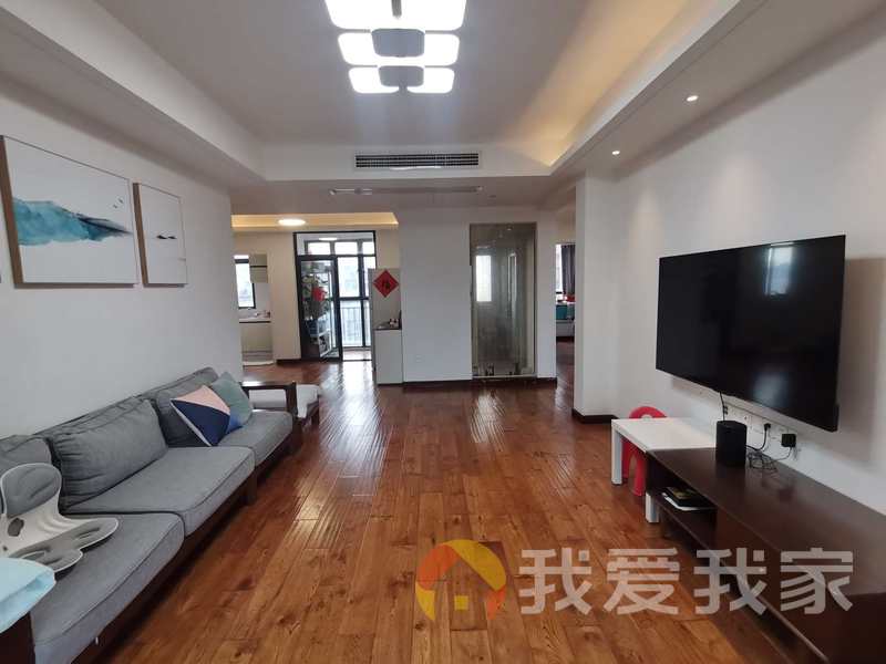 南昌我爱我家香缇溪岸（溪湖水岸） 南北通透，采光好 装修好，环镜优美 近地铁 中间楼层