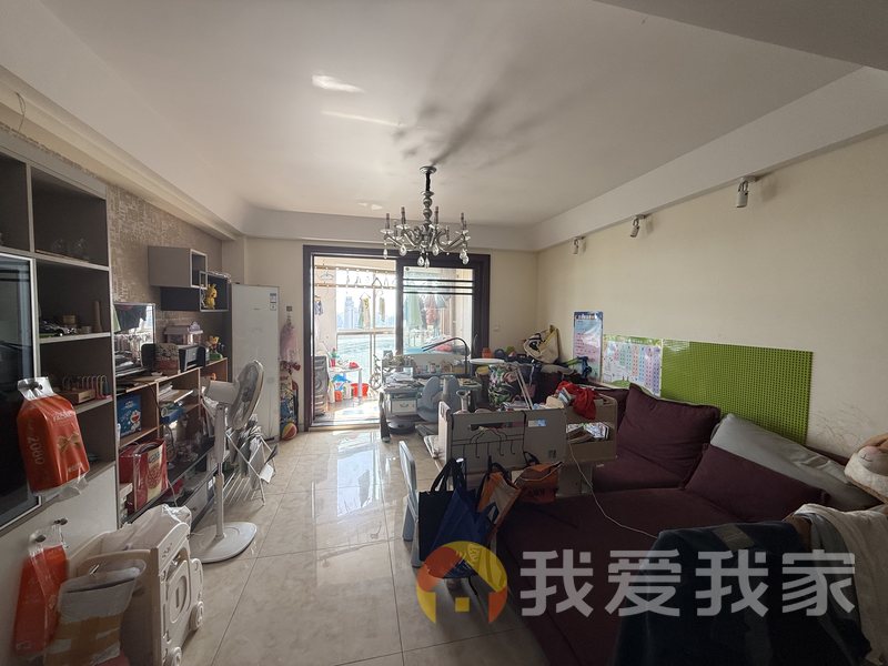 象山南路仕中心 南北通透，采光好 装修好，环镜优美 视野好，诚心出售