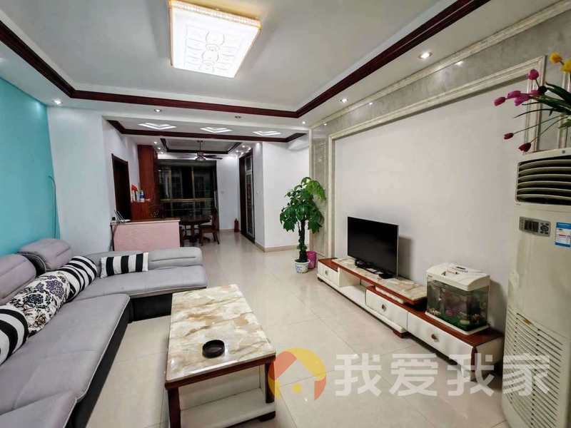 南昌我爱我家名爵府（豫章华城） 南北通透，采光好 装修好，环镜优美 周边匹套完善，，出行方便
