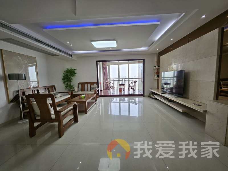 出门即是地铁全江景阔绰大平层金融国际中心红谷凯旋旁