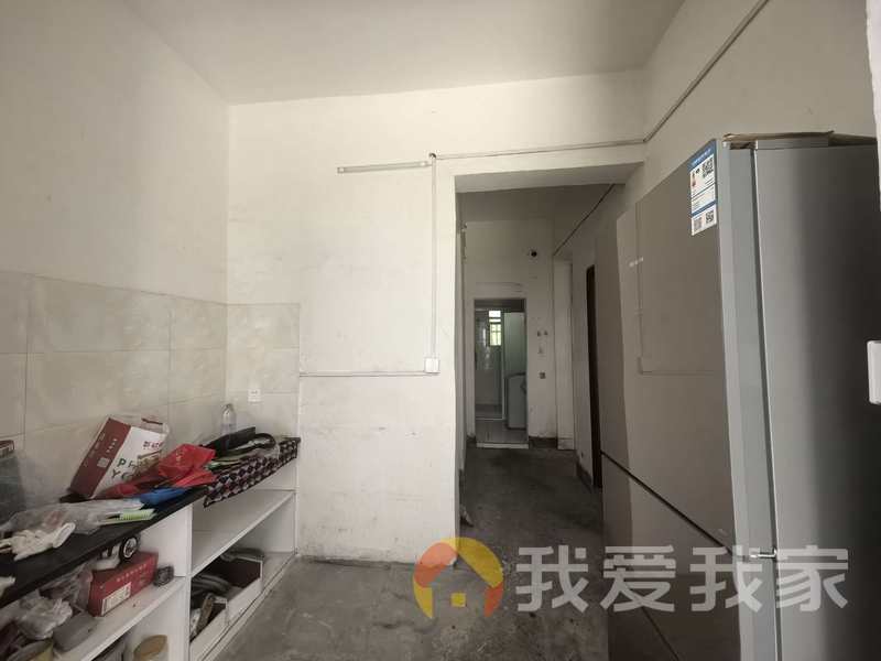 洪都大院三区 南北通透，采光好 视野好，诚心出售