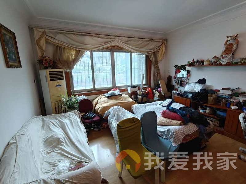 建设西路 南北通透，采光好 装修好，环镜优美 视野好，诚心出售