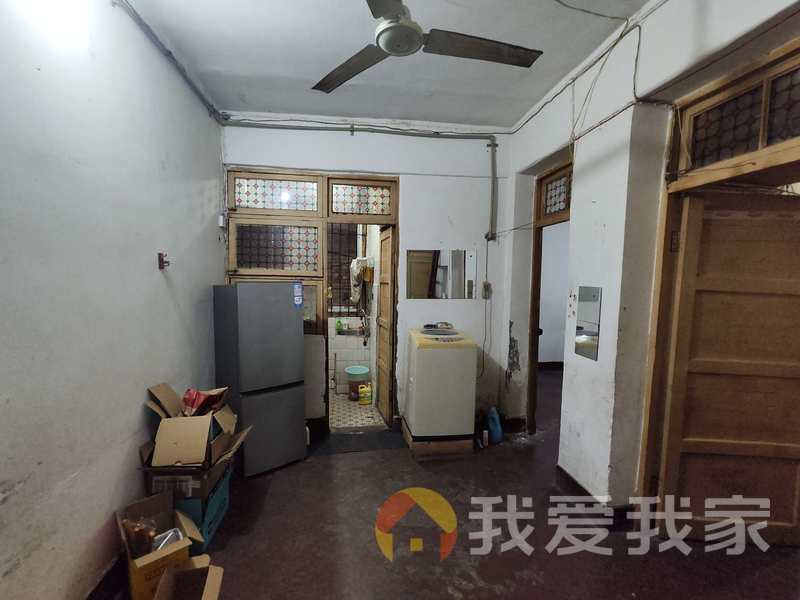 河东会馆 南北通透，采光好 中间楼层