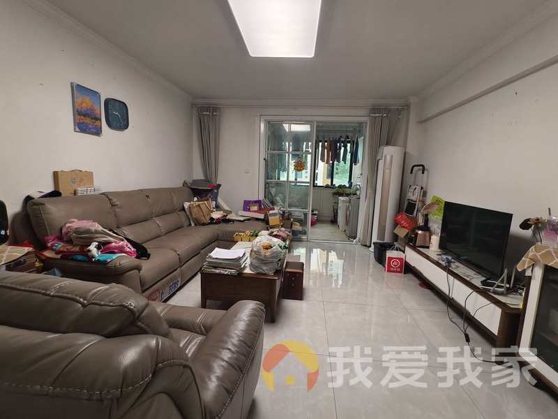 万科四季花城北区瑞香苑 南北通透，采光好 装修好，环镜优美 近地铁 视野好，诚心出售