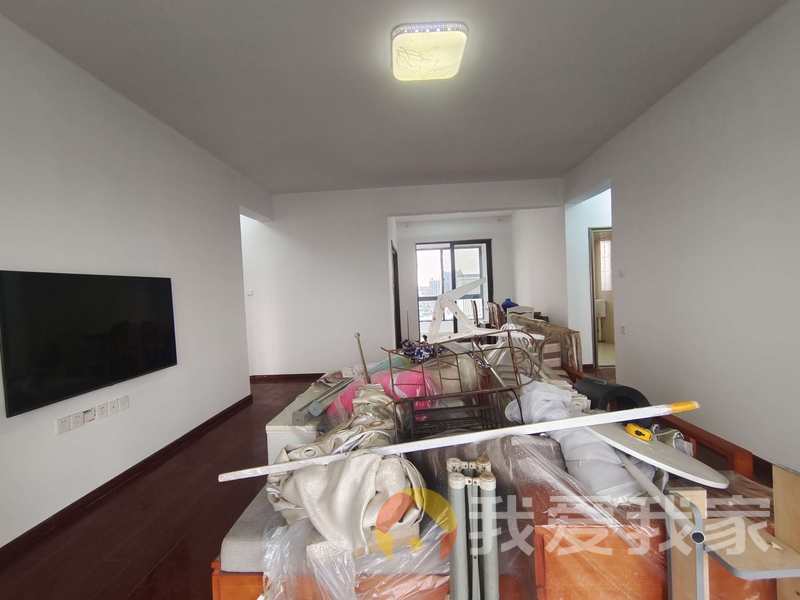 南昌我爱我家世纪滨江 南北通透，采光好 装修好，环镜优美 视野好，诚心出售