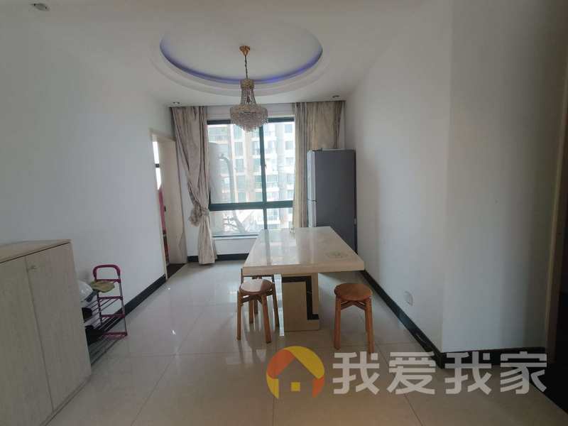 隆鑫广场 南北通透，采光好 装修好，环镜优美 近地铁 视野好，诚心出租