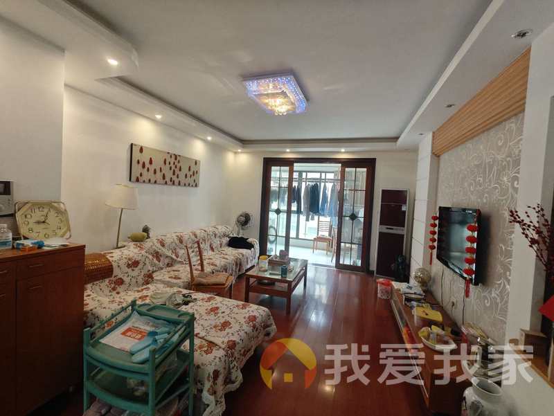 厚德花园 南北通透，采光好 装修好，环镜优美 视野好，诚心出租