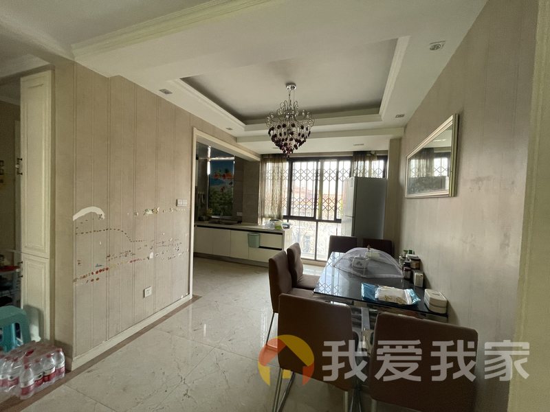 南昌我爱我家恒茂红谷新城二期 南北通透，采光好 装修好，环镜优美 视野好，诚心出售