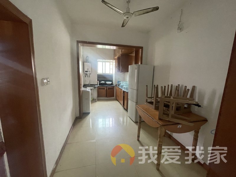 江纺住宅二区 南北通透，采光好 装修好，环镜优美 视野好，诚心出租