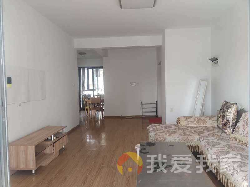 联泰香域中央 南北通透，采光好 装修好，环镜优美 近地铁 中间楼层