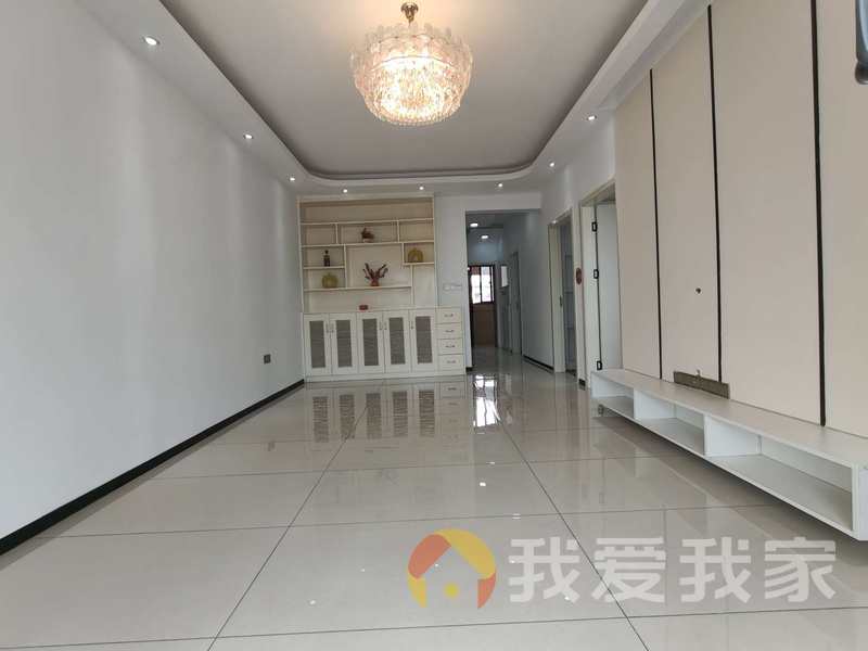 众鑫城上城二期 南北通透，采光好 装修好，环镜优美 视野好，诚心出售