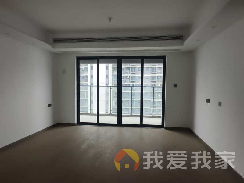 南昌我爱我家华侨城万科六期汀岸 南北通透，采光好 装修好，环镜优美 中间楼层