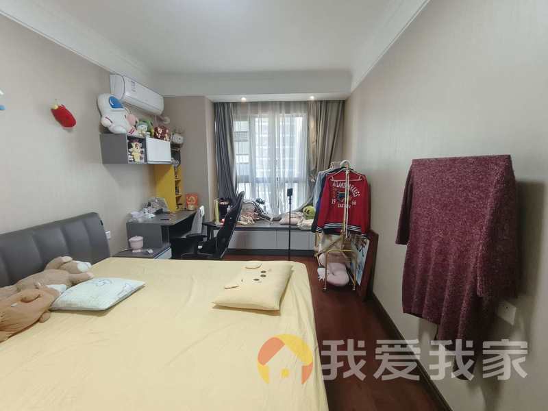南昌我爱我家中海寰宇天下（阅湖居） 南北通透，采光好 装修好，环镜优美 视野好，诚心出售