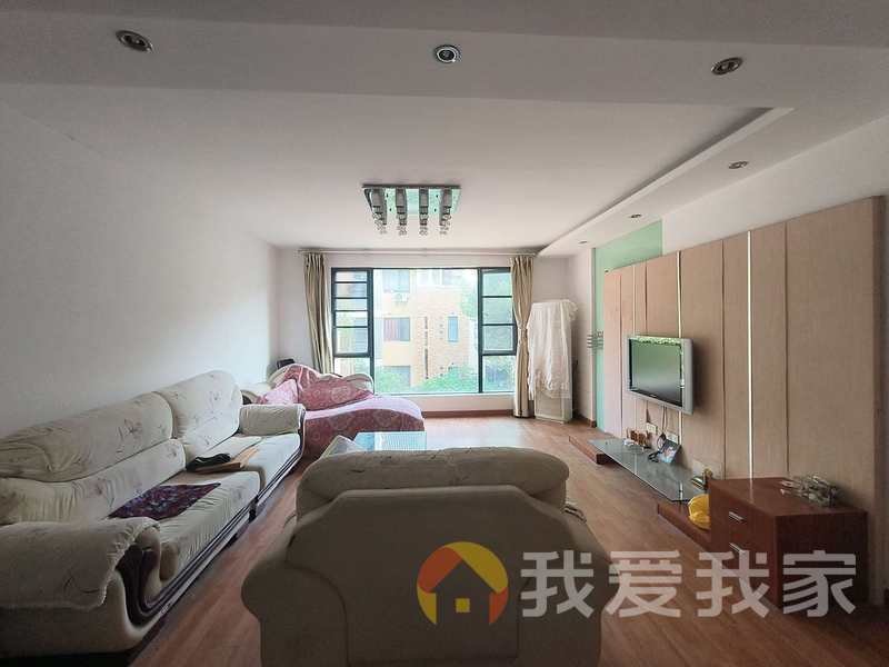 万科四季花城北区紫薇苑 南北通透，采光好 装修好，环镜优美 近地铁 视野好，诚心出售