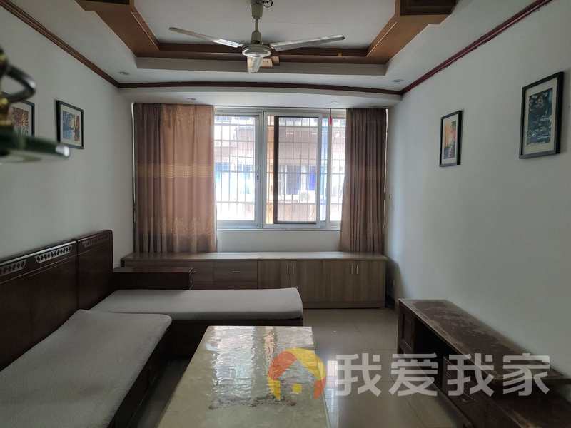 站前西路163号住宅小区 南北通透，采光好 装修好，环镜优美 近地铁 中间楼层