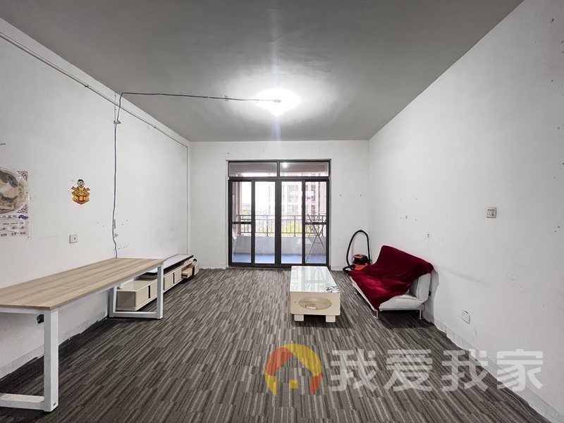 南昌我爱我家绿地香颂南区 南北通透，采光好 周边匹套完善，，出行方便