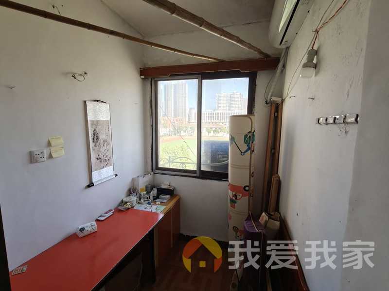 建设路 南北通透，采光好 近地铁 视野好，诚心出售