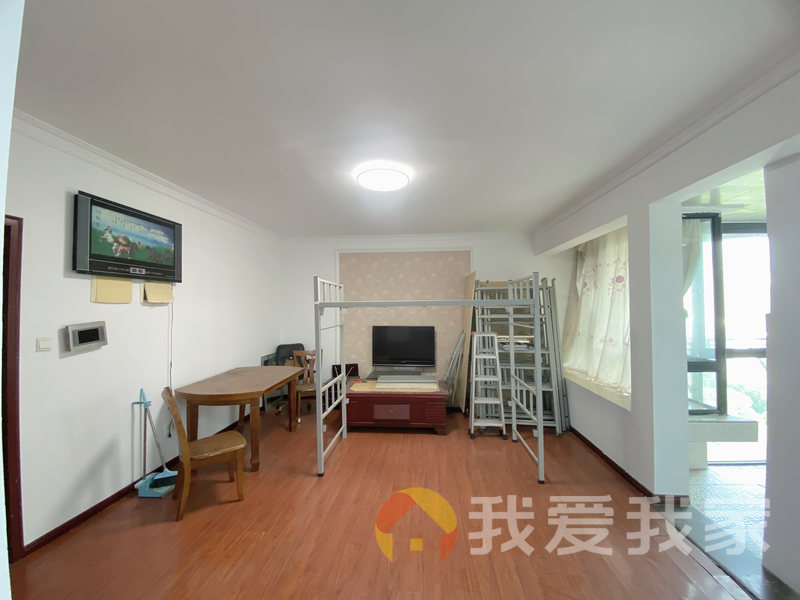 南昌我爱我家世纪中央城 南北通透，采光好 装修好，环镜优美 近地铁 中间楼层