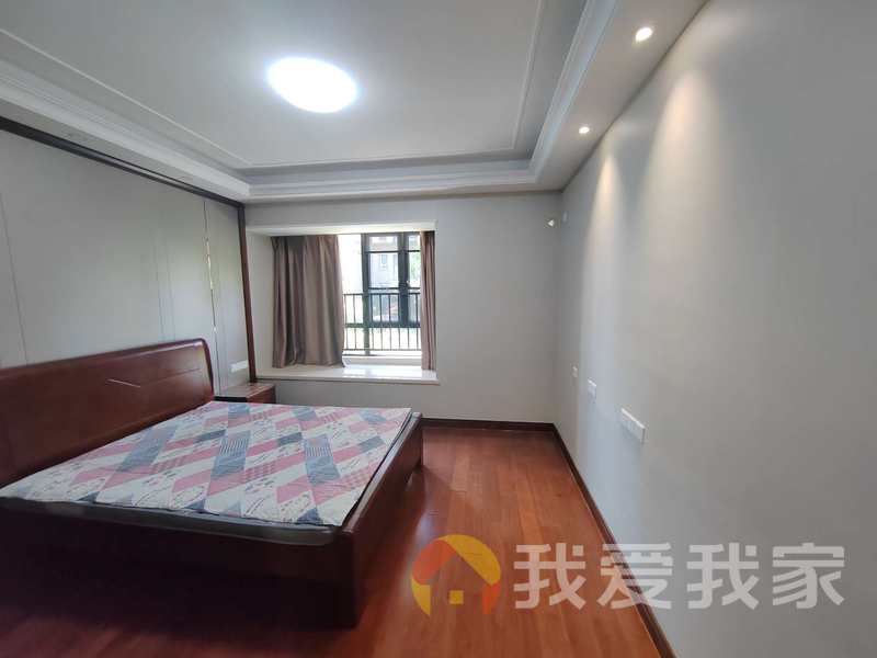 南昌我爱我家中海寰宇天下小高层，小区环境好，品质楼盘
