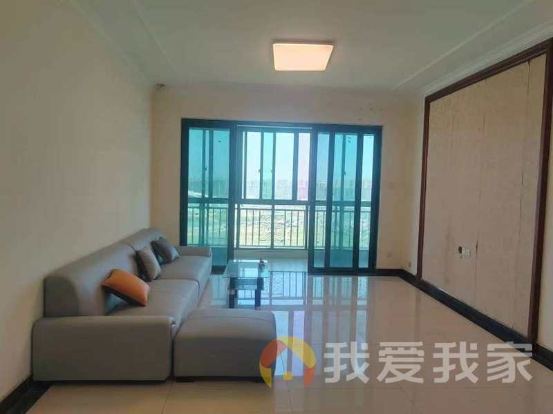 恒大城 南北通透，采光好 装修好，环镜优美 中间楼层