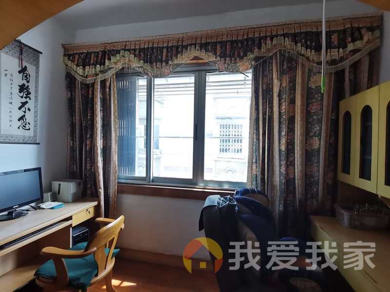 南昌我爱我家洪都中大道149号安利小区 南北通透，采光好 装修好，环镜优美 近地铁 视野好，诚心出售