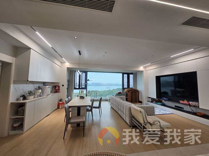 南昌我爱我家联泰天禧 南北通透，采光好 装修好，环镜优美 中间楼层