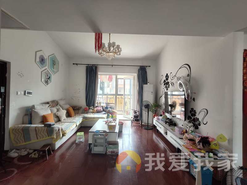 南昌我爱我家高新大道满庭春 南北通透，采光好 装修好，环镜优美 视野好，诚心出售