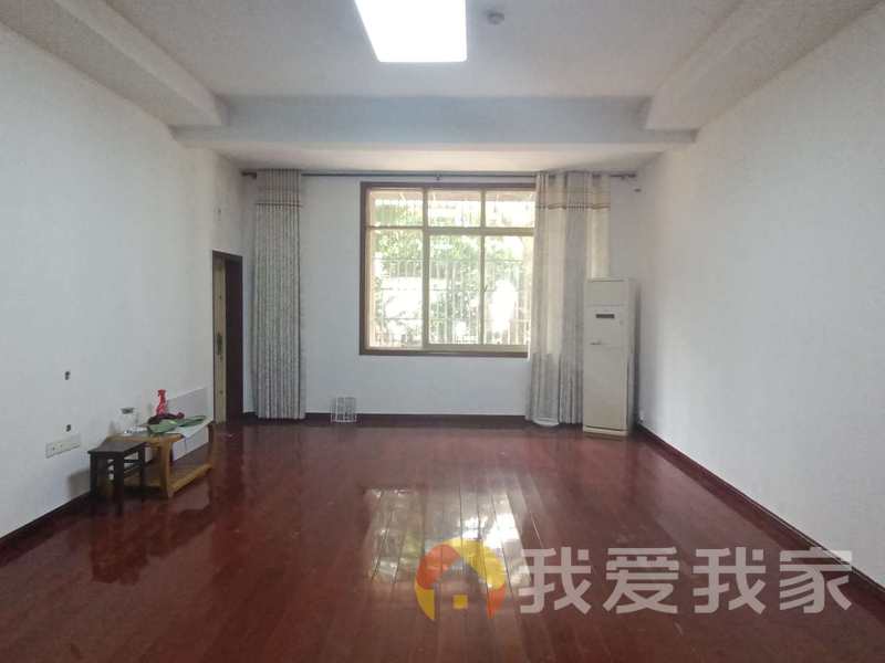 南昌我爱我家白金瀚 南北通透，采光好 装修好，环镜优美 视野好，诚心出售