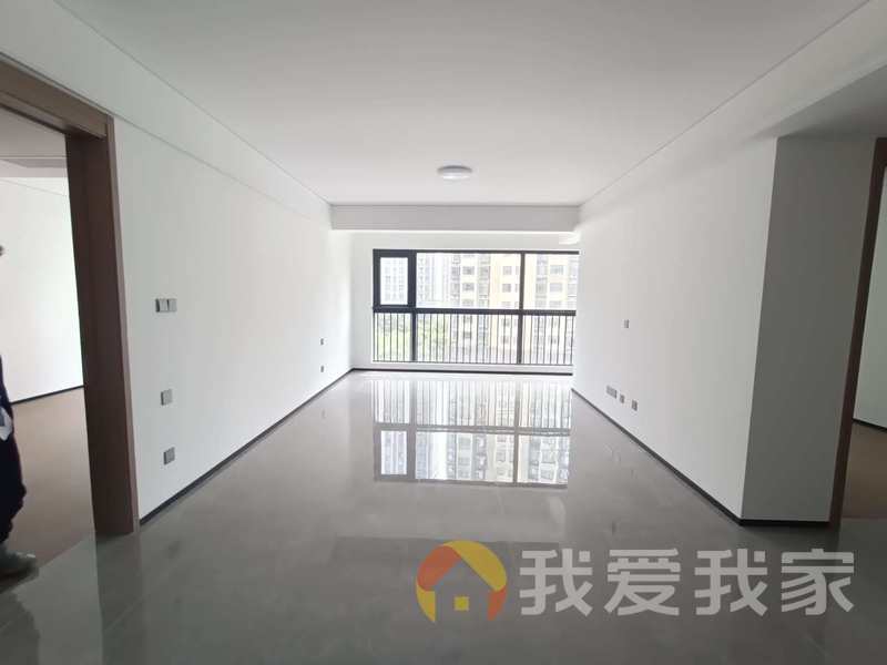 南昌我爱我家中海左岸国际 南北通透，采光好 装修好，环镜优美 周边匹套完善，，出行方便