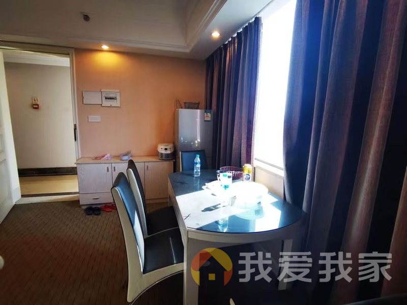 名爵馆(五湖公寓) 南北通透，采光好 装修好，环镜优美 近地铁 中间楼层