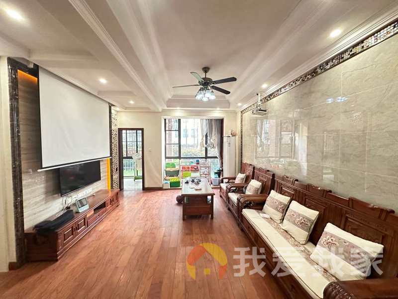 棕榈庄园 南北通透，采光好 装修好，环镜优美 近地铁 周边匹套完善，，出行方便
