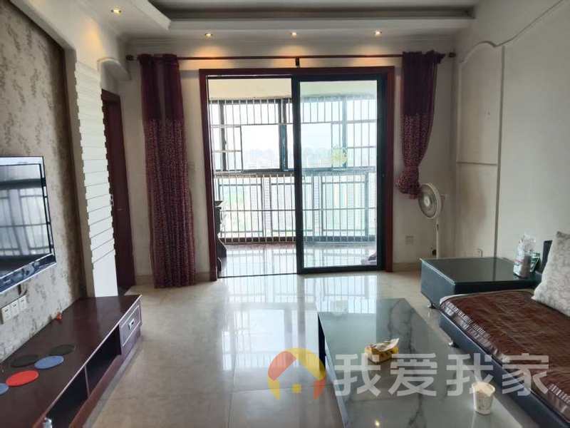 众鑫城上城一期 南北通透，采光好 装修好，环镜优美 视野好，诚心出租