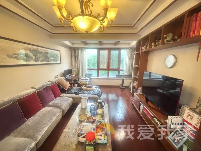 南昌我爱我家绿地外滩公馆 南北通透，采光好 装修好，环镜优美 近地铁 周边匹套完善，，出行方便