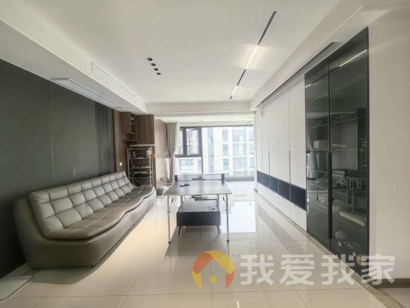 南昌我爱我家力高雍湖国际 南北通透，采光好 装修好，环镜优美 近地铁 视野好，诚心出售