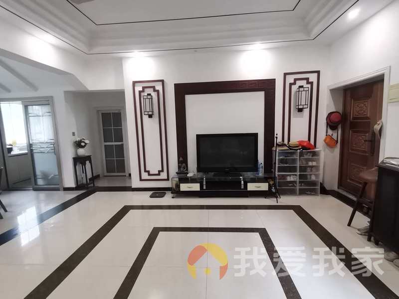 南洋花园 南北通透，采光好 装修好，环镜优美 近地铁 视野好，诚心出售