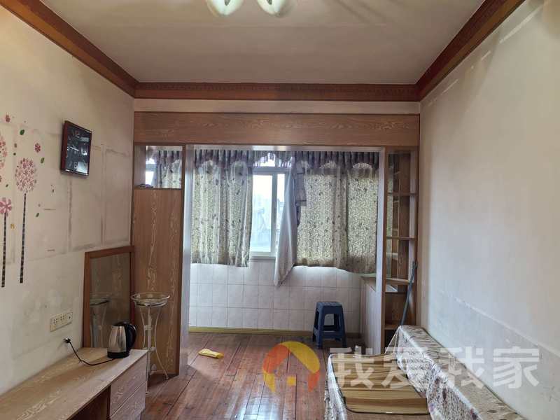 青山南路油脂化工厂宿舍 南北通透，采光好 近地铁 视野好，诚心出租