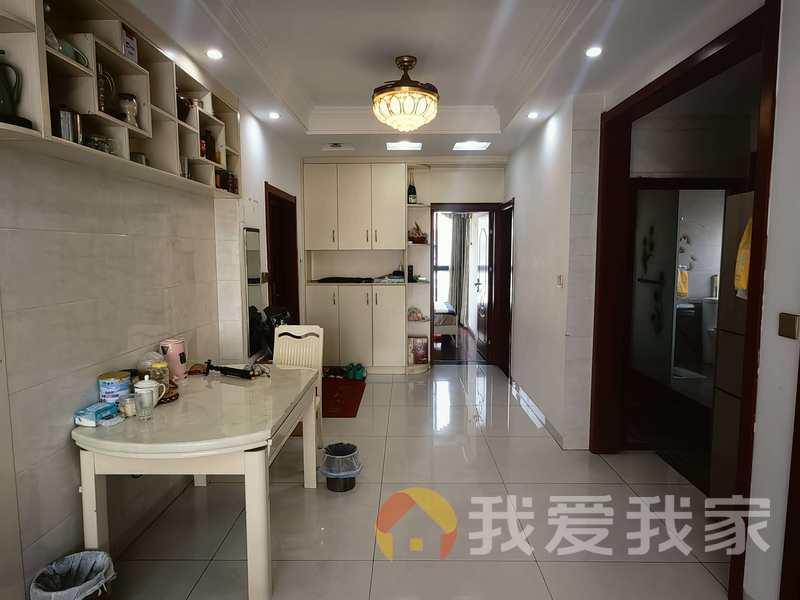 南昌我爱我家南昌居住主题公园丁香怡景 南北通透，采光好 装修好，环镜优美 视野好，诚心出售