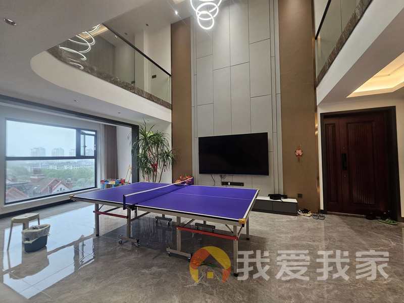南昌我爱我家中央香榭花园一期 南北通透，采光好 装修好，环镜优美 近地铁 视野好，诚心出售