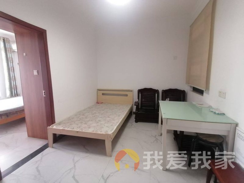 郡南府 南北通透，采光好 装修好，环镜优美 视野好，诚心出租