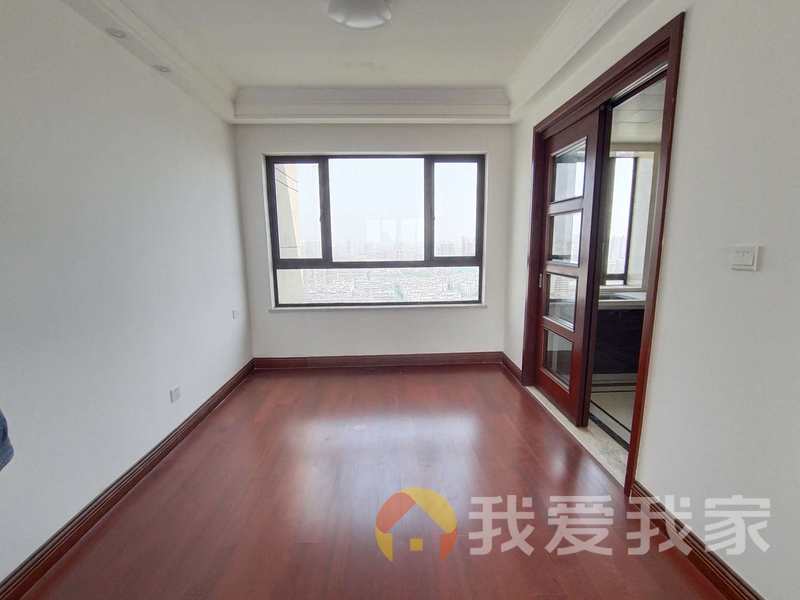 南昌我爱我家中海御锦公馆（锦钰名苑） 南北通透，采光好 装修好，环镜优美 视野好，诚心出售