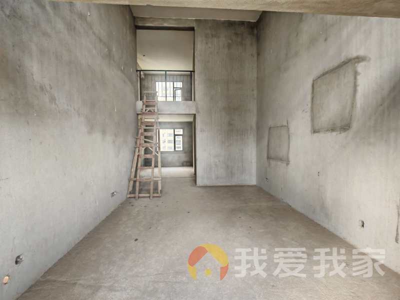 南昌我爱我家九龙湖花园一区 南北通透，采光好 近地铁 中间楼层