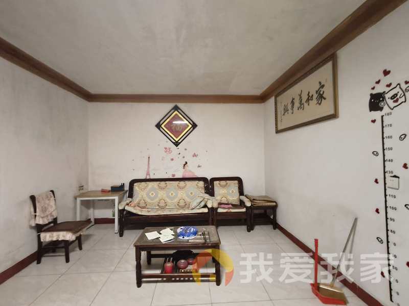 莲塘 南北通透，采光好 中间楼层
