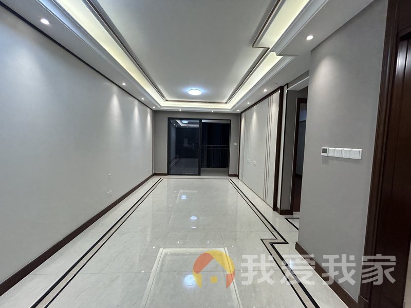 南昌我爱我家中海寰宇天下（阅湖居） 南北通透，采光好 装修好，环镜优美 周边匹套完善，，出行方便