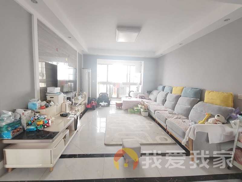 平安象湖风情 南北通透，采光好 装修好，环镜优美 视野好，诚心出售