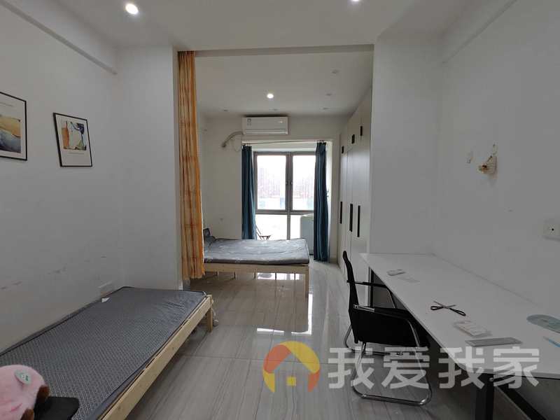 新城吾悦广场 装修好，环镜优美 周边匹套完善，，出行方便