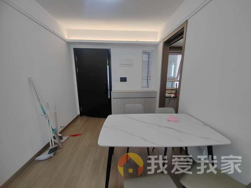 南昌我爱我家联发万科海上明月 南北通透，采光好 装修好，环镜优美 视野好，诚心出售